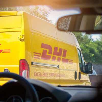 パッケージ DHL エクスプレス 配達 宅配 サービス 国際 中国 から